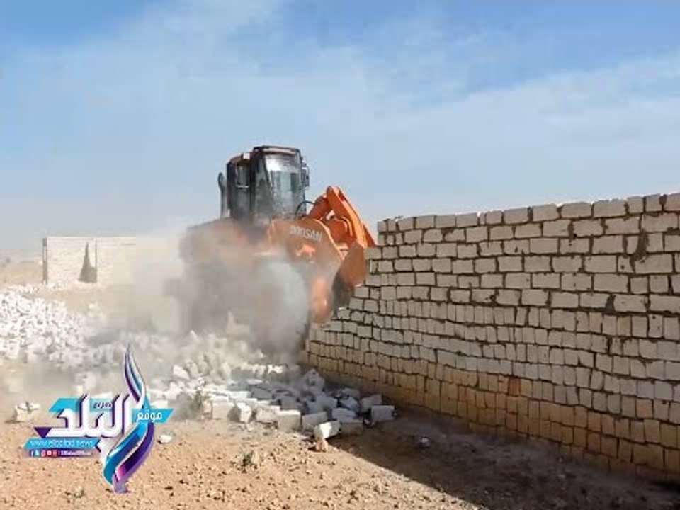 صدى البلد | مدير امن مطروح استمرار حملات الازالة على اراضى الدولة لتنفيذ توحجيهات رئيس الجمهورية