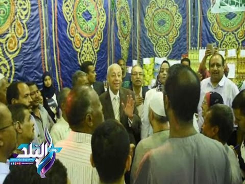 صدى البلد | محافظ أسوان يفتتح معارض " أهلاً رمضان " للسلع بإدفو ونصر النوبة وكوم أمبو