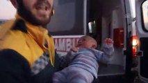 Suriye'de 3 aylık bebek enkazdan sağ çıkarıldı - İDLİB