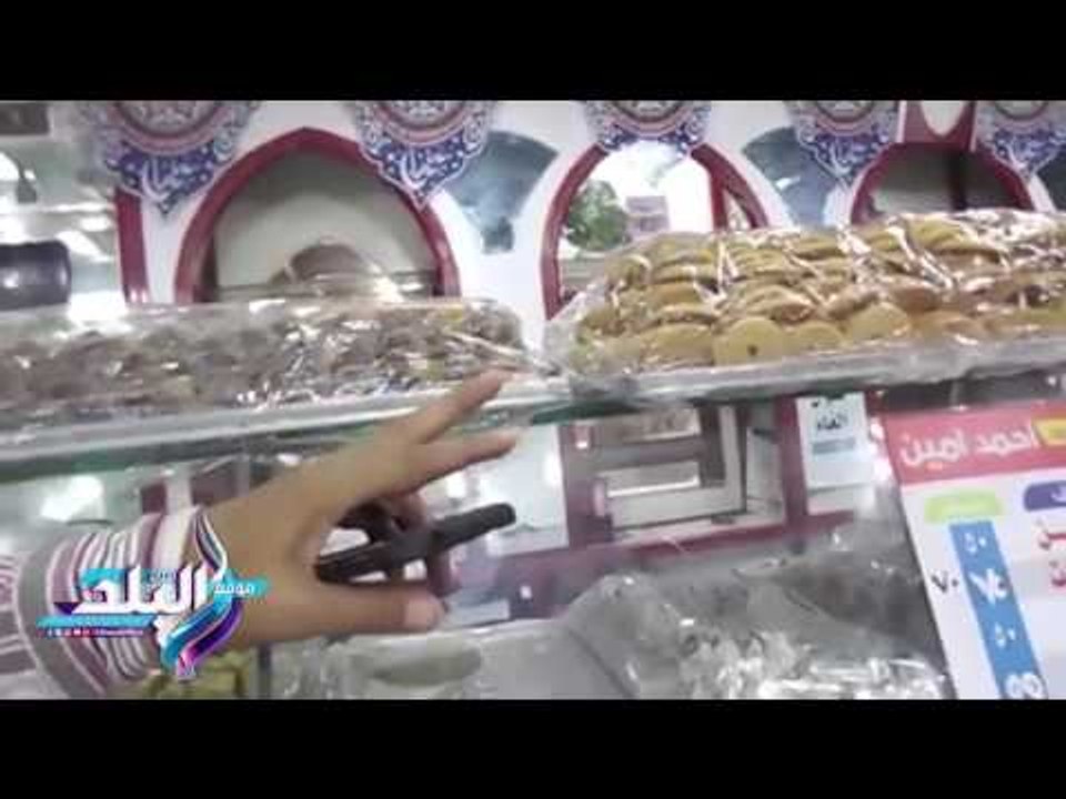 صدى البلد | صاحب محل حلويات بالدقهلية: «كيلو الكعك والبسكويت بـ50 جنيه علشان الناس تعيد»