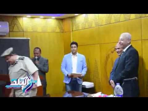 صدى البلد | محافظ أسوان يكرم المتميزين من ضباط وأفراد ومجندين وخفراء وموظفين مدنيين بمديرية الأمن