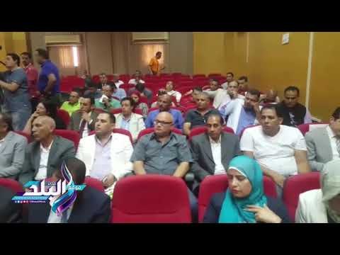 صدى البلد | وزير التنمية المحلية ومحافظ الفيوم يلتقيان مستثمرى المنطقة الصناعية بكوم أوشيم