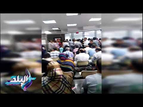 صدى البلد | مشادات بين المواطنين ومدير فرع الاسكان والتعمير خلال سحب كراسات أراضي الإسكان