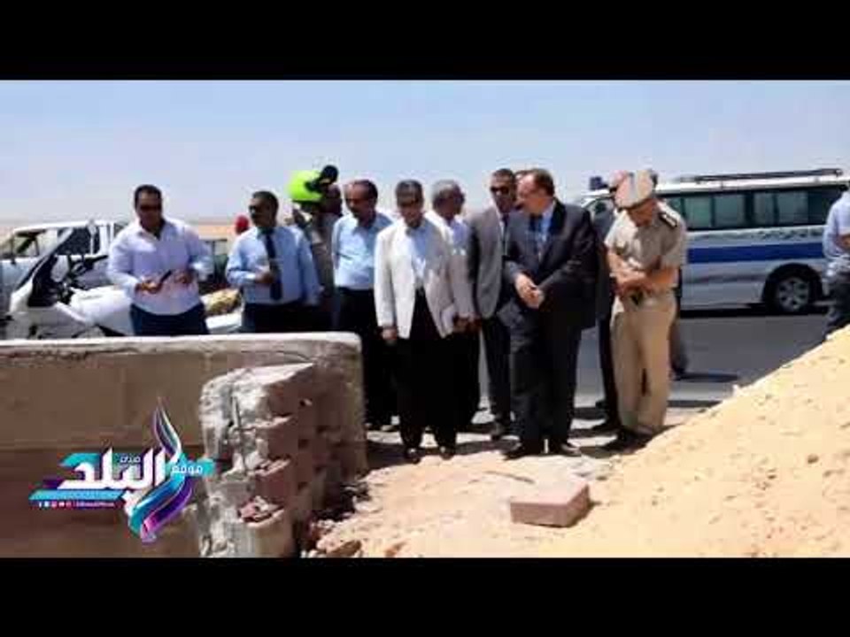 صدى البلد | محافظ بني سويف يطالب بوضع حلول مرورية لموقع حادث انقلاب الأتوبيس
