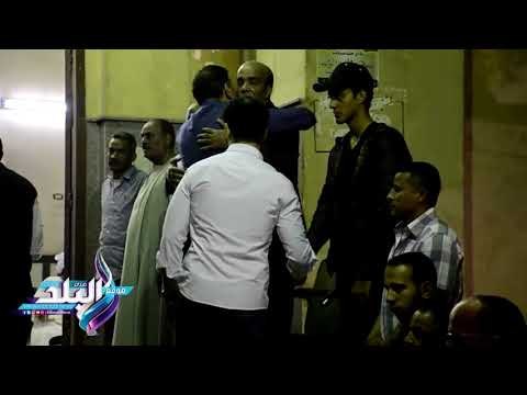 صدى البلد | منير مكرم وأحمد سلامة في عزاء شقيق الفنان سليمان عيد