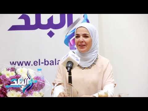 بكاء منى عبد الغنى فى ندوة «صدى البلد» بسبب أغنية