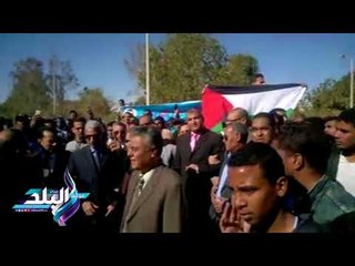 صدى البلد |  انطلاق مسيرة لآلاف الطلاب بجامعة جنوب الوادى للتنديد بالقرار الأمريكي