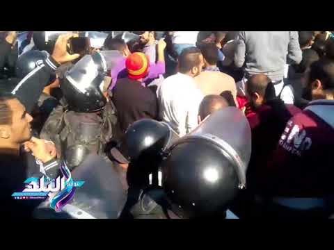 صدى البلد | تظاهر العشرات في محيط الجامع الأزهر وسط هتافات «بالروح بالدم نفديك يا أقصى»