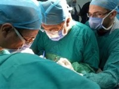 صدى البلد | وزير الصحة يكشف لـ« صدى البلد » تفاصيل عملية أجراها لمصاب فى حادث كنيسى حلوان