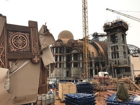 صدى البلد | اخر استعدادات كاتدرائية العاصمة الادارية لاستقبال أعياد الميلاد