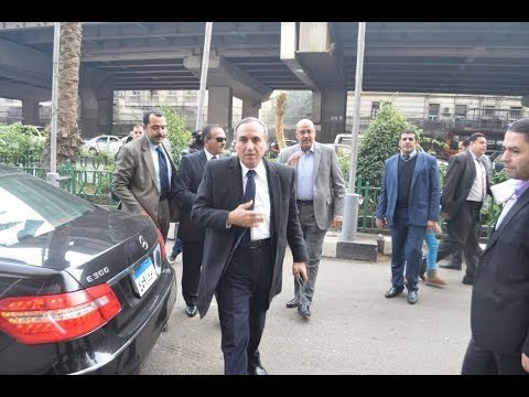 صدى البلد | عبد المحسن سلامة وأحمد موسى يصلان لتشييع جنازة إبراهيم نافع