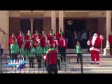 صدى البلد | بابا نويل وأغاني في استقبال المهنئين البابا في عيد الميلاد المجيد