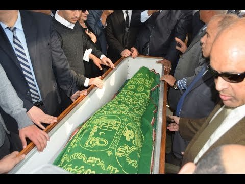 صدى البلد | وصول جثمان إبراهيم نافع إلى مبنى الأهرام