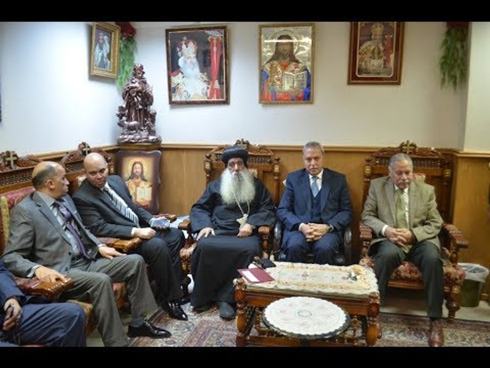 صدى البلد | جولة لمحافظ قنا على الكنائس والأديرة لتقديم التهنئة للأقباط بعيد الميلاد المجيد