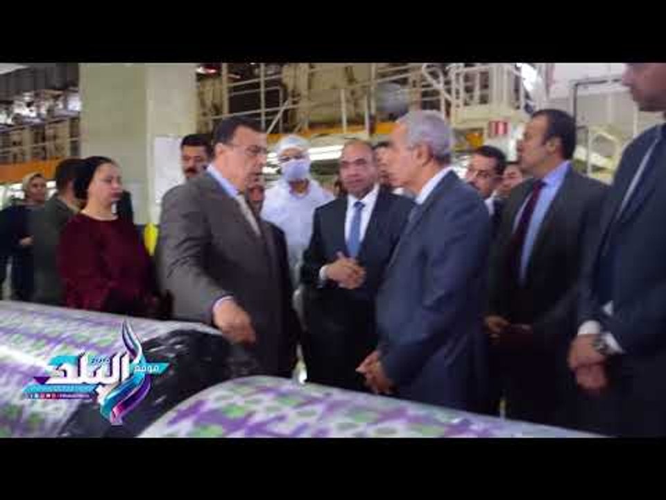 صدى البلد | وزير الصناعة يفتتح مصنع طباعة مواد التعبئة والتغليف بأكتوبر