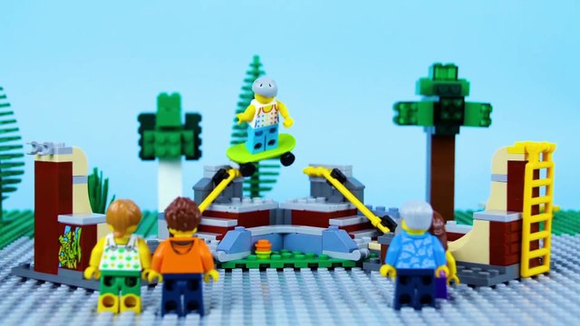 LEGO Fortnite Battle Royale STOP MOTION LEGO Hulk vs Spiderman vs Batman | LEGO | By Billy Bricks