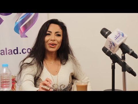 دوللي شاهين تغني لو ع الفراق في ندوة صدى البلد