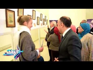 صدى البلد | سائحة فرنسية تنبهر بقصص"ألف ليلة وليلة"في متحف المنيل