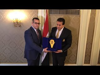 صدى البلد |  الفريق البحثي مكتشف ديناصور الواحات.. والإعلان عن مفاجئة قريبا
