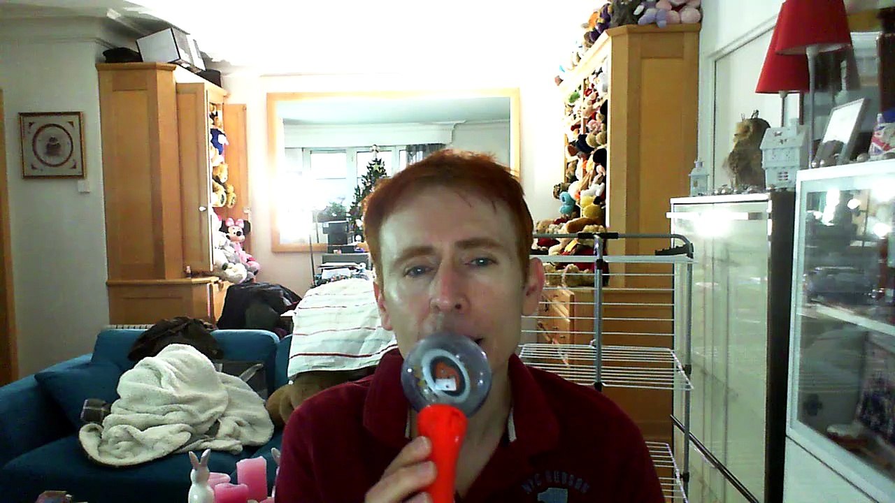 Wiwi égratigne "je suis comme toi" d'Antsa & Mendrika