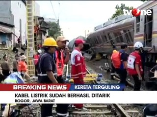 Evakuasi Kereta Anjlok Ditargetkan Selesai Malam Ini