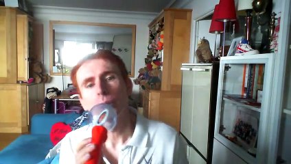 Wiwi égratigne "dis leur" de Grézou