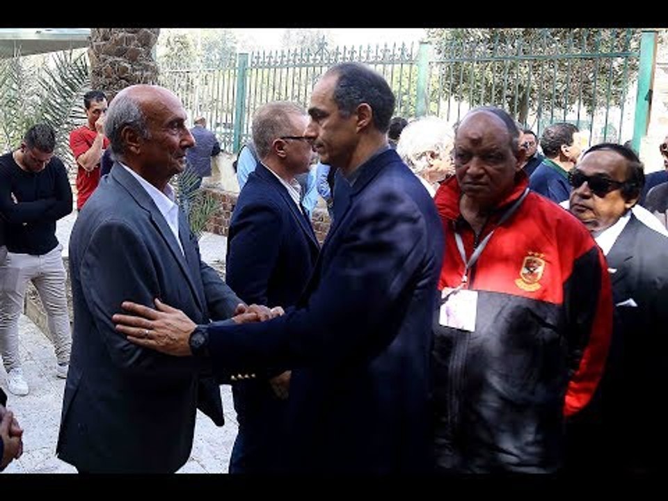 صدى البلد | جمال مبارك وزكريا عزمي يشاركان في جنازة سمير زاهر