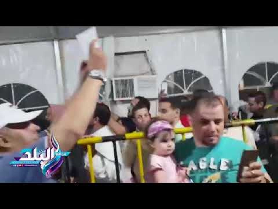 صدى البلد | حشود ضخمة للمصريين بسفارة مصر في الكويت ثاني أيام الانتخابات الرئاسية