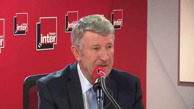 Philippe de Villiers répond à Nathalie Loiseau qui l'accuse de complotisme : Le complotisme, ce sont des rumeurs, des fantasmes. Moi ce sont 110 pages de documents, de preuves, de faits.