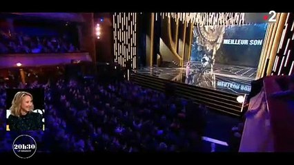 Regardez Lara Fabian qui surprend Audrey Lamy hier soir dans le journal de 20h de France 2: "Vous allez me faire pleurer"