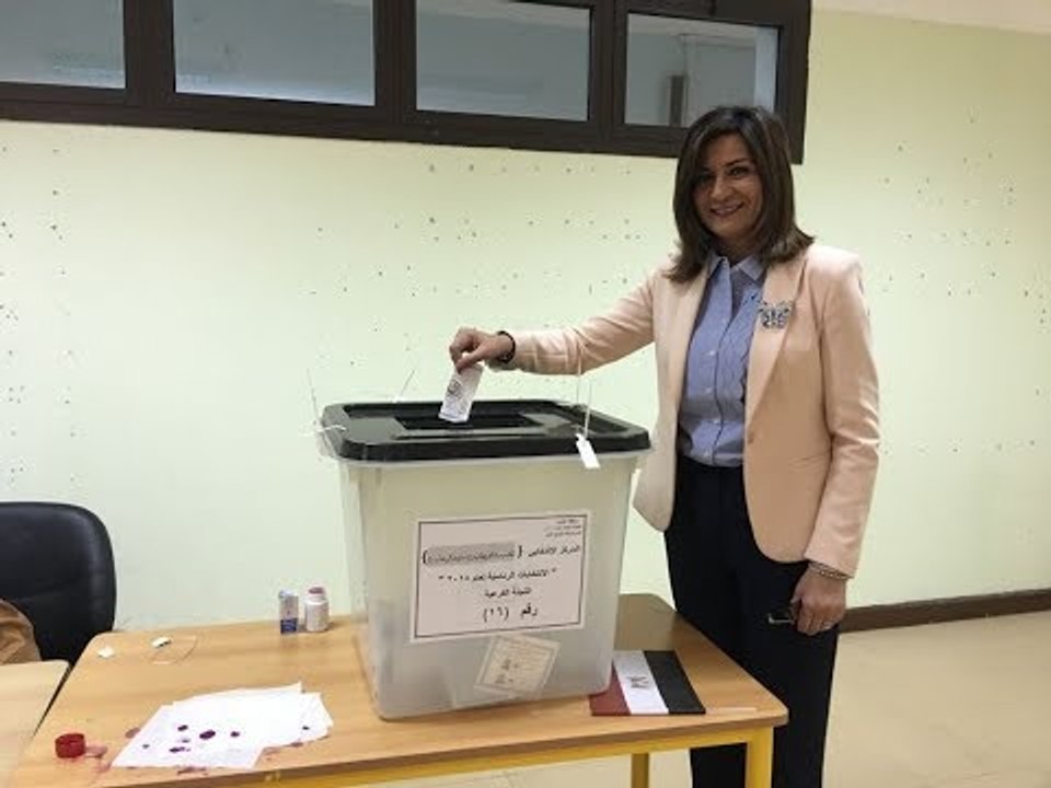 صدى البلد | وزيرة الهجرة تدلي بصوتها في الانتخا...
