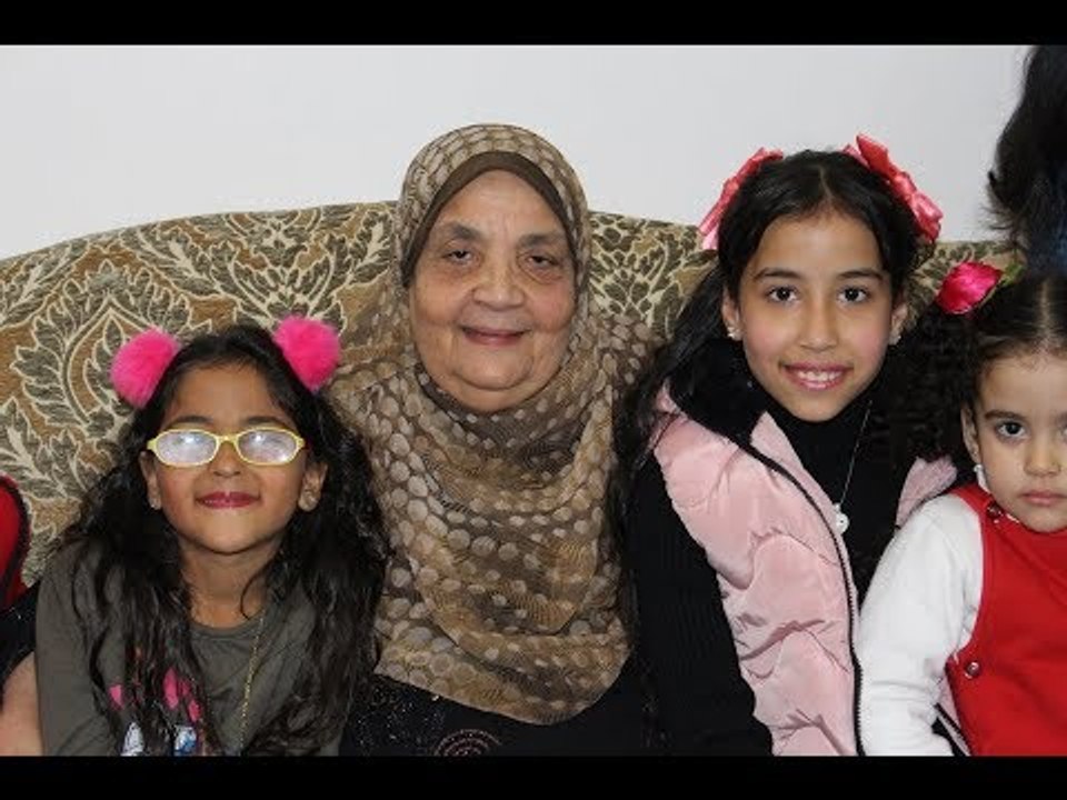 صدى البلد | الام المثالية بدمياط .. ثناء فهمي طبيبة تفوقت على مأساتها لتربي أبنائها