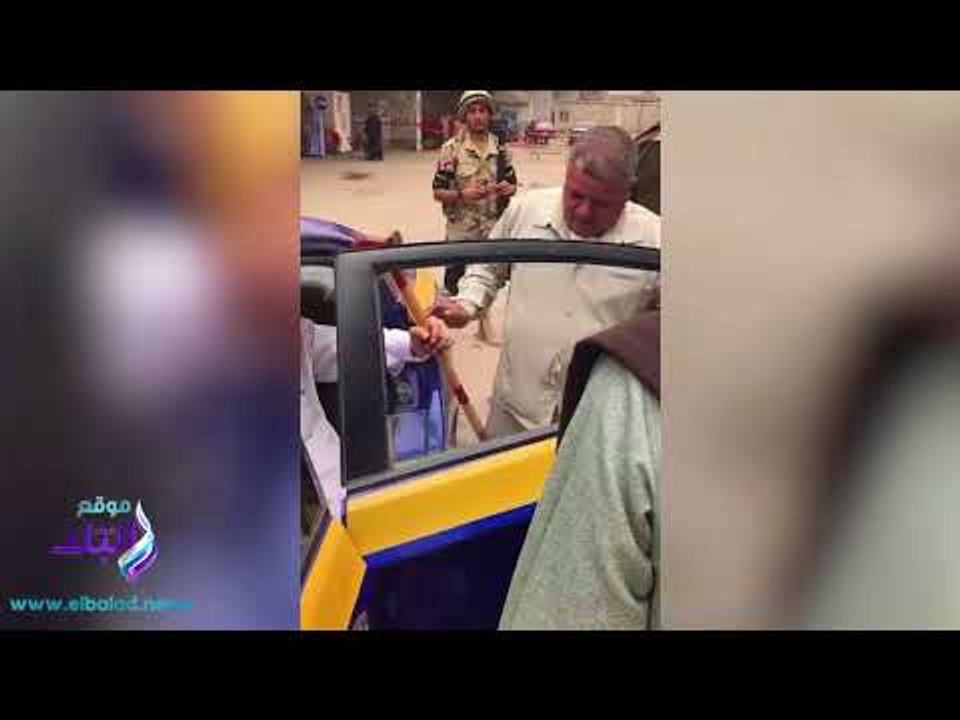 صدى البلد | مدير امن الفيوم يكلف النجدة لأحضار مواطن مصاب للأدلاء بصوته فى الانتخابات