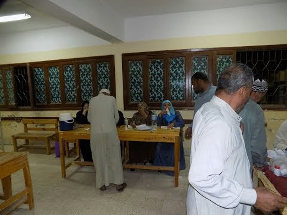 صدى البلد | استمرار اقبال المواطنين حتى إغلاق اللجان الانتخابية بفى لوادى الجديد