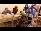 صدى البلد | القوات المسلحة تساعد مسنة بكرسي متحرك للإدلاء بصوتها في الشيخ زايد