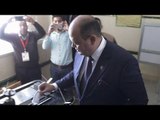 صدى البلد | محافظ مطروح يدلي بصوته في الانتخابات الرئاسية وسط هتافات 