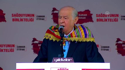 Bahçeli: 'Bir zamanlar aramızda olup bir nedenle kopup giden ancak samimi pişmanlık yaşayan her kardeşimle helalleşme arzusu taşıdığımı ifade ediyorum' - BİLECİK