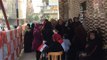صدى البلد | توافد أهالي عين شمس على اللجان قبل فتح أبوابها في ثاني أيام الانتخابات الرئاسية