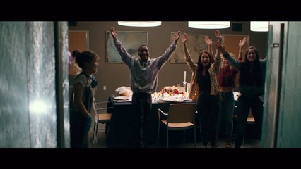 Cole Sprouse In 'Five Feet Apart' Gets A Surprise In New Scene