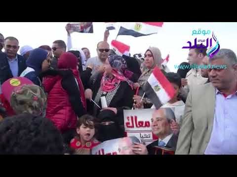 صدى البلد - نتائج انتخابات الرئاسة| محافظ مطروح يتقدم مسيرة بالأعلام والأغانى احتفالا بفوز السيسى