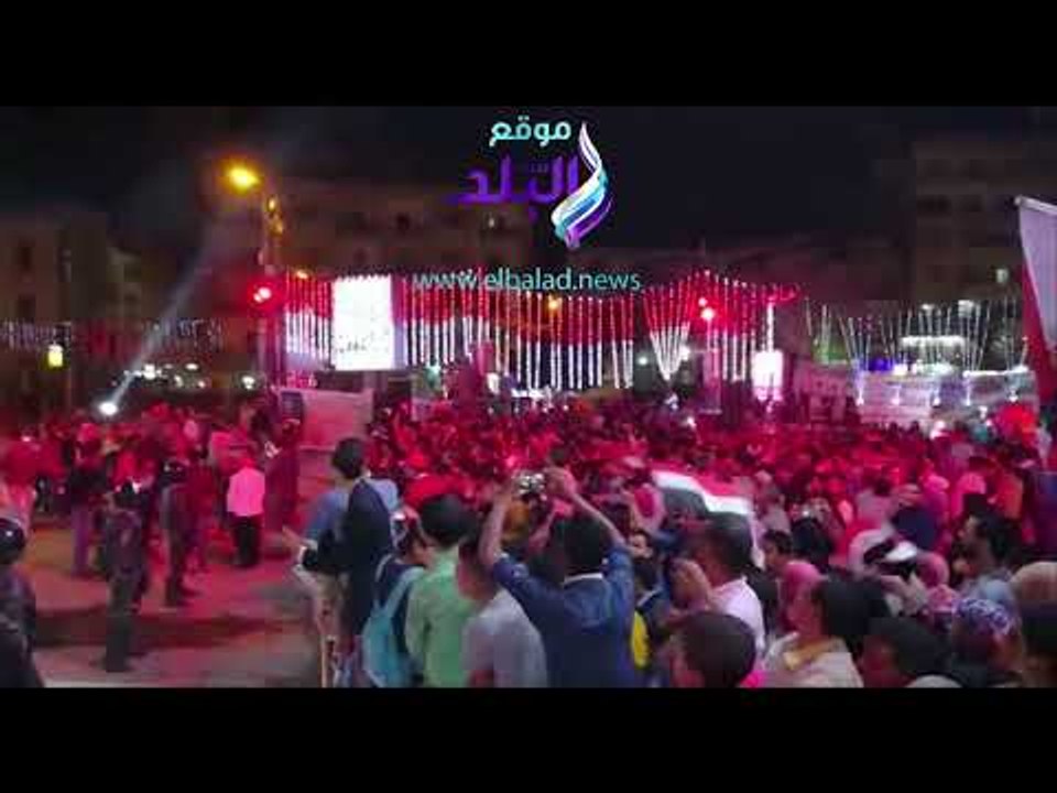 صدى البلد | المئات يحتفلون بفوز "السيسى" فى ميادين الفيوم