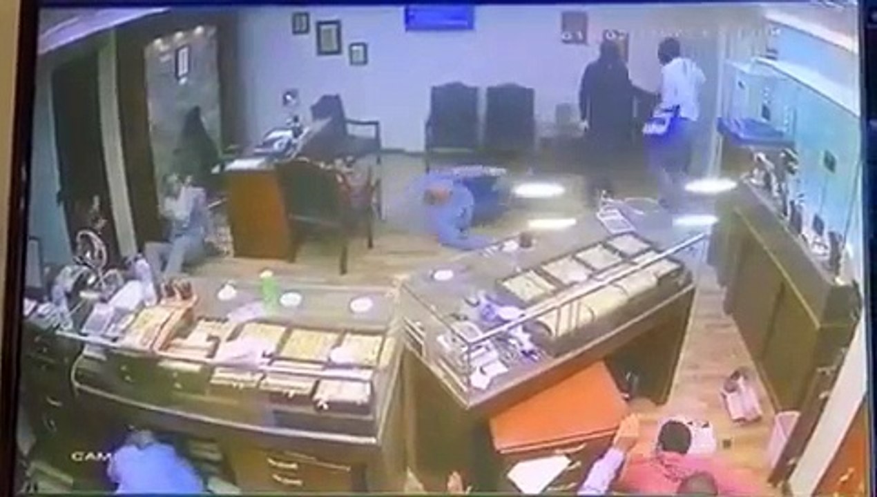 سطومسلح على محل مجوهرات بحدائق الأهرام