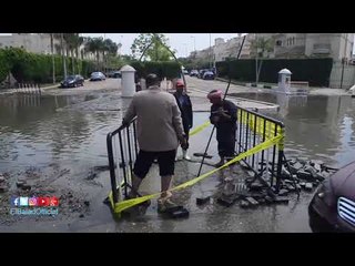 Télécharger la video: صدى البلد | محافظة القاهرة تدفع بسيارات لشفط مياه الأمطار من أمام الجامعة الأمريكية