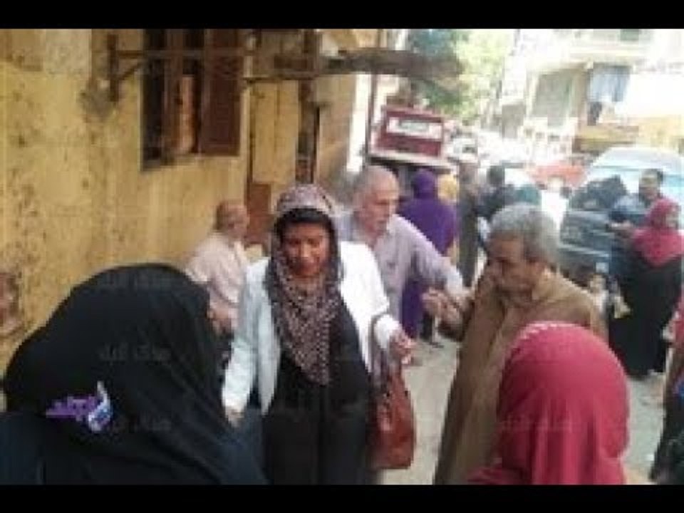 صدى البلد | نائبة إمبابة في البرلمان تصل مكان العقار المنهار