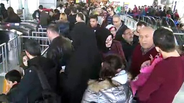 Uludağ'da sezonun son günlerinde tatilci yoğunluğu - BURSA