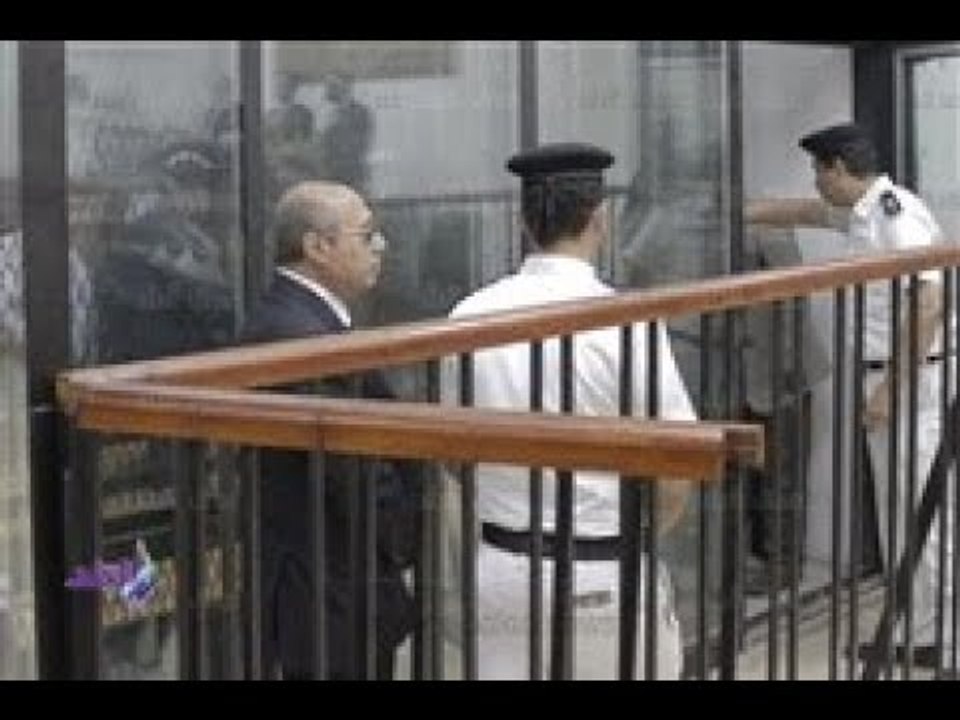 صدى البلد | شاهد.. ماقالة أحد الاشخاص لـ "حبيب العادلى" أثناء محاكمتة