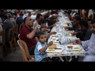 صدى البلد | روح الشباب تسيطر علي أجواء رمضان  في "موائد الرحمن "