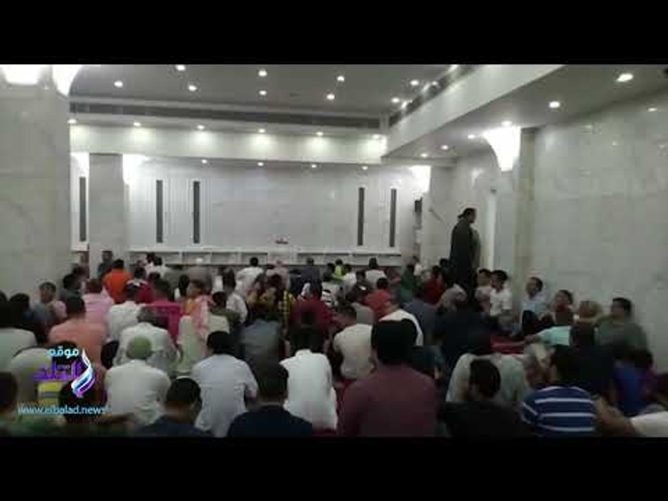 صدى البلد | المئات يؤدون صلاة العيد في مسجد حسين صدقي بالمعادي
