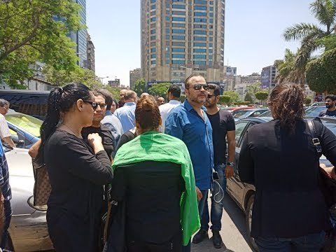 صدى البلد | جثمان والدة الإعلامي تامر عبد المنعم يصل مسجد مصطفى محمود