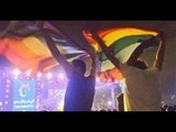 علي مسئوليتي - شاهد علم للمثليين يرفع في حفل غنائي بالتجمع الخامس لفرقة مشروع ليلي